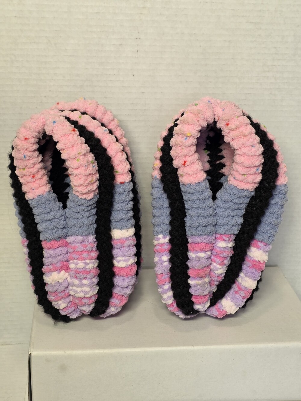 New Handmade Slippers Womans Sz 6-9 Chenille/ Blanket Chunky Soft Yarn Warm